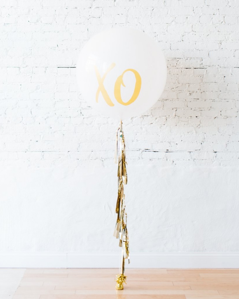 Большой шар целую и обнимаю