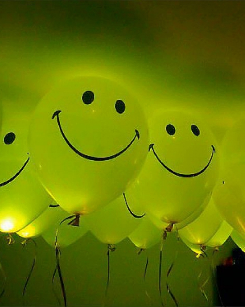 Светящиеся шары Смайлы 25 шт (постоянная подсветка)