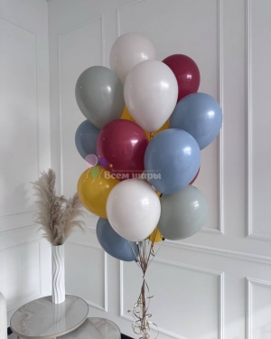 Фонтан из шаров макарунс для девушки