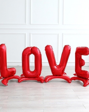 Набор шаров букв LOVE, на подставке 