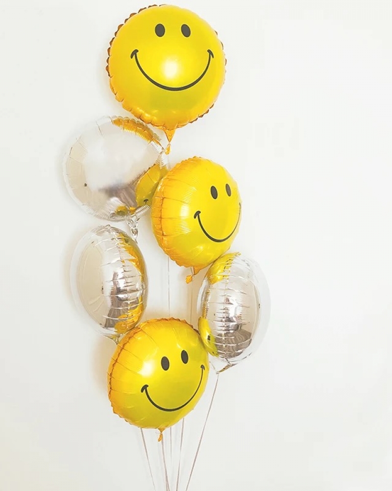 Фонтан шаров "Смайлы в серебре"