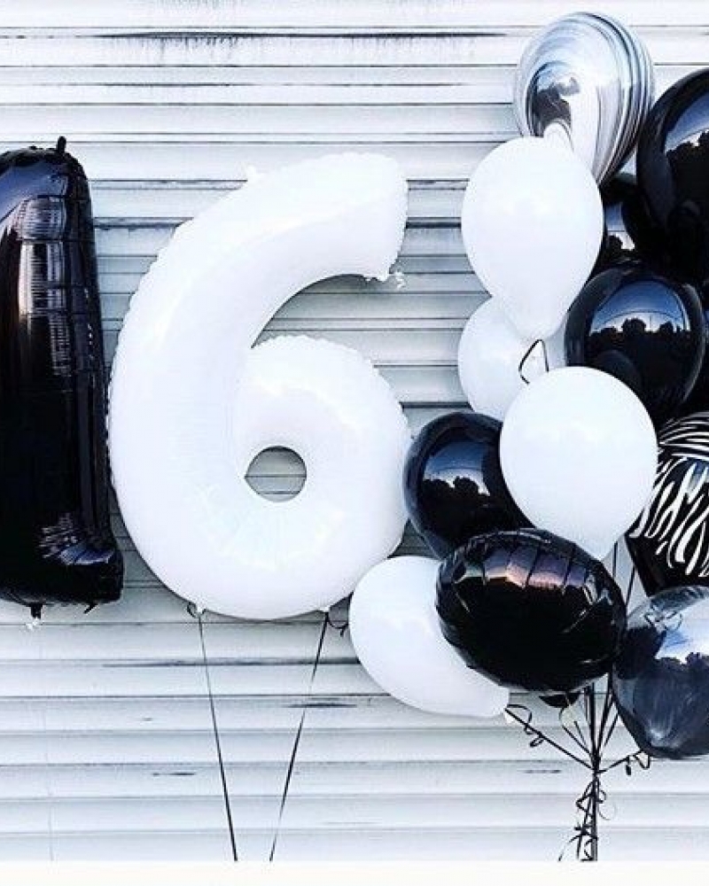Фонтан шаров Черно-белое настроение с цифрой